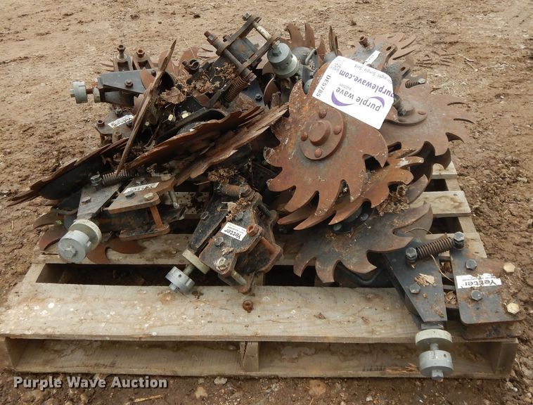 image for item DE5785 (12) Yetter row cleaners