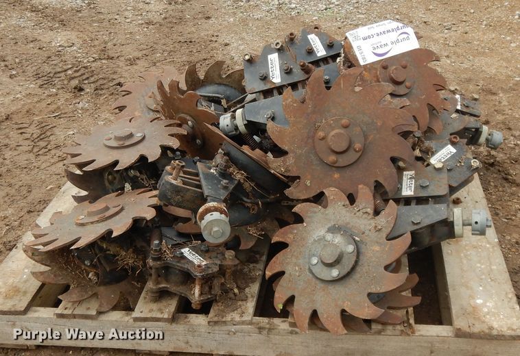 image for item DE5785 (12) Yetter row cleaners