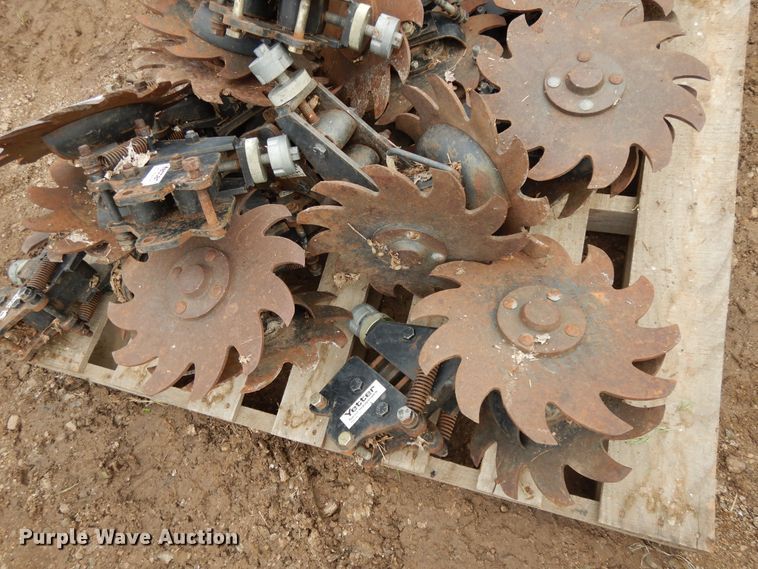 image for item DE5785 (12) Yetter row cleaners