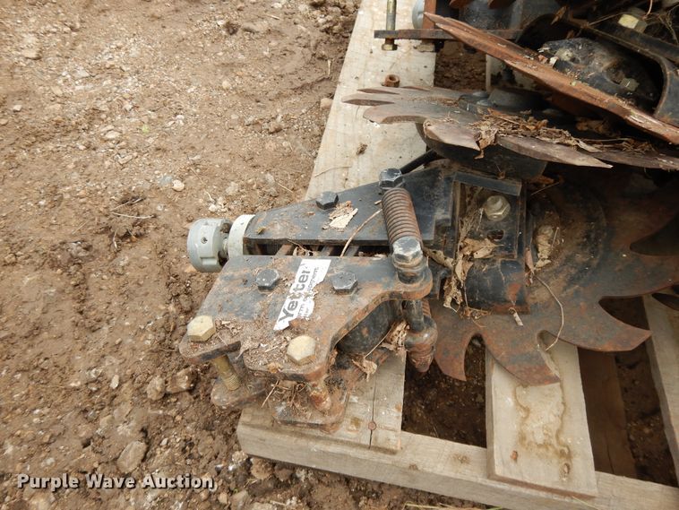 image for item DE5785 (12) Yetter row cleaners