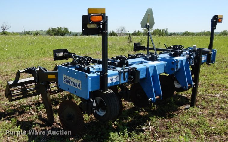 image for item DE5825 Blu-Jet Sub Tiller IV in-line ripper