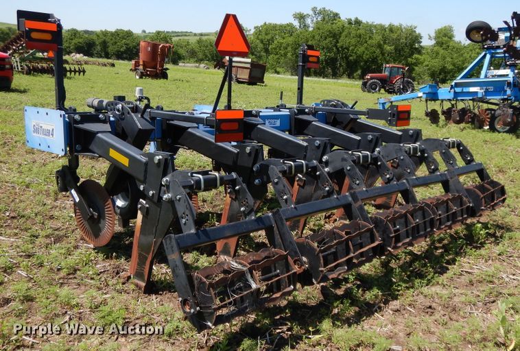 image for item DE5825 Blu-Jet Sub Tiller IV in-line ripper