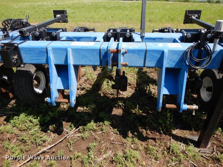 image for item DE5825 Blu-Jet Sub Tiller IV in-line ripper