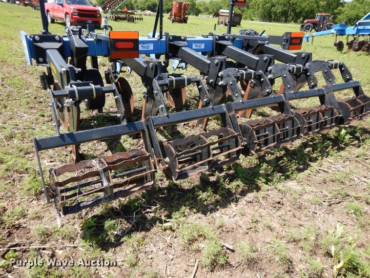 image for item DE5825 Blu-Jet Sub Tiller IV in-line ripper