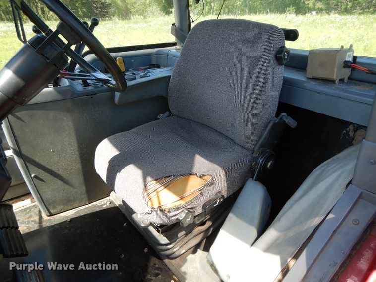 image for item DE5828 1992 Case IH 7150  MFWD tractor