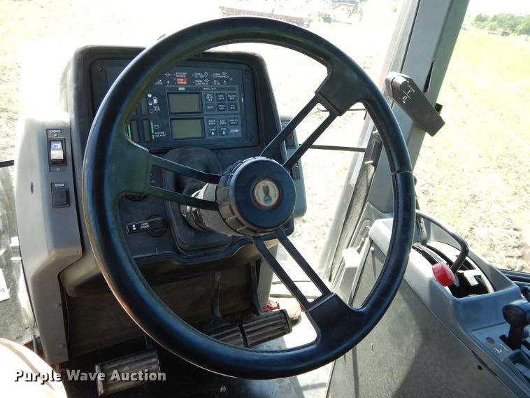 image for item DE5828 1992 Case IH 7150  MFWD tractor