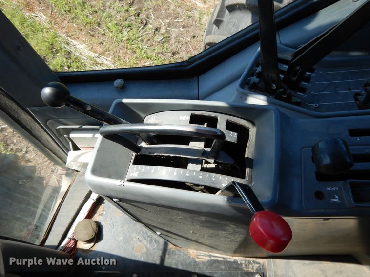 image for item DE5828 1992 Case IH 7150  MFWD tractor