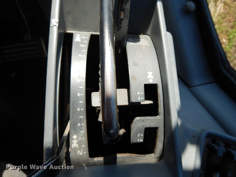 image for item DE5828 1992 Case IH 7150  MFWD tractor