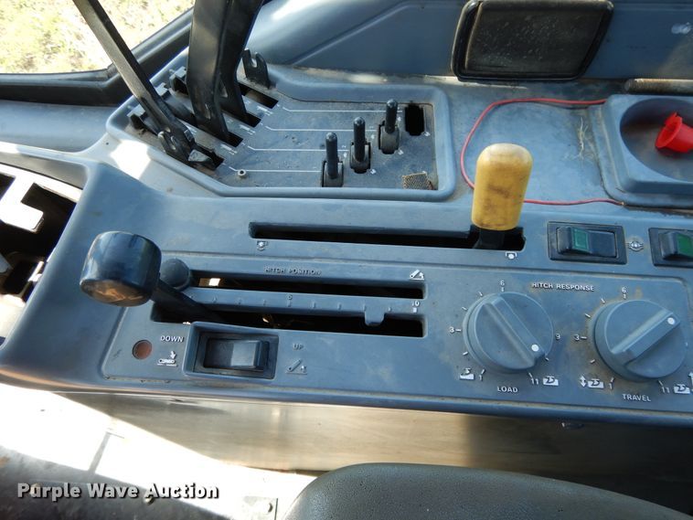 image for item DE5828 1992 Case IH 7150  MFWD tractor