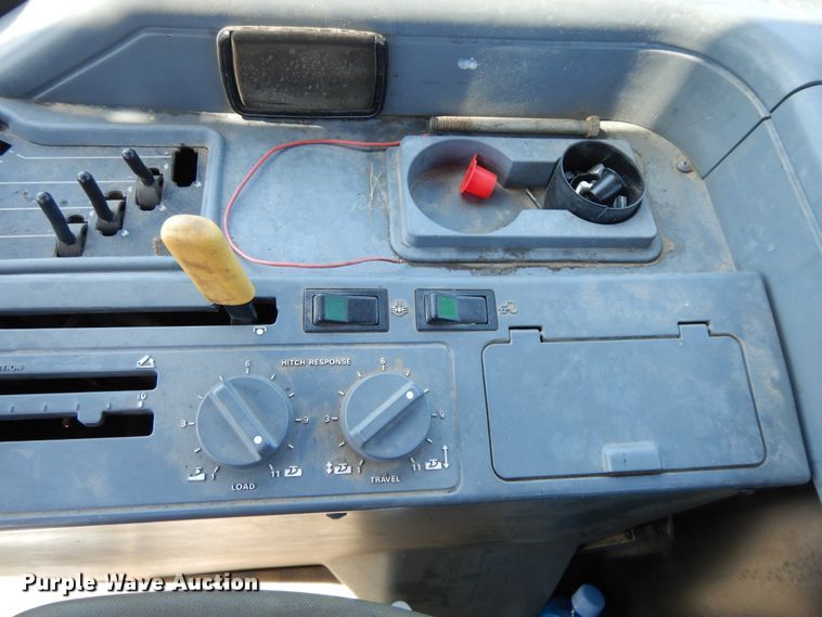 image for item DE5828 1992 Case IH 7150  MFWD tractor