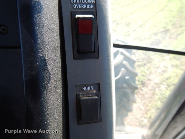 image for item DE5828 1992 Case IH 7150  MFWD tractor