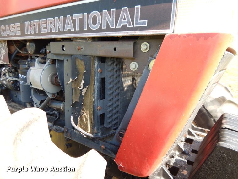 image for item DE5828 1992 Case IH 7150  MFWD tractor