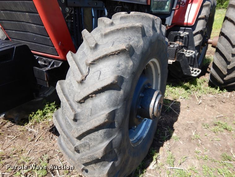 image for item DE5828 1992 Case IH 7150  MFWD tractor