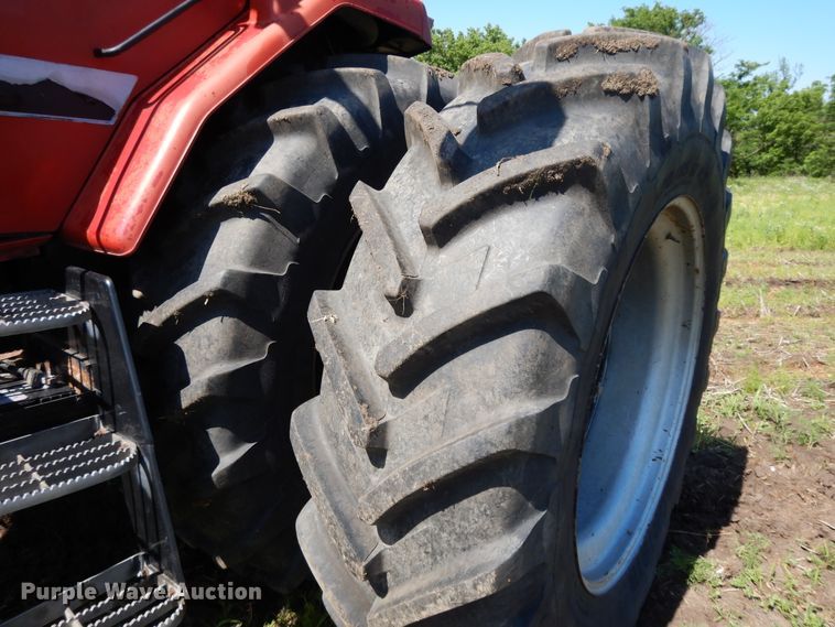 image for item DE5828 1992 Case IH 7150  MFWD tractor