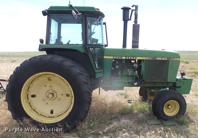 image for item DF8997 1981 John Deere 4640  tractor