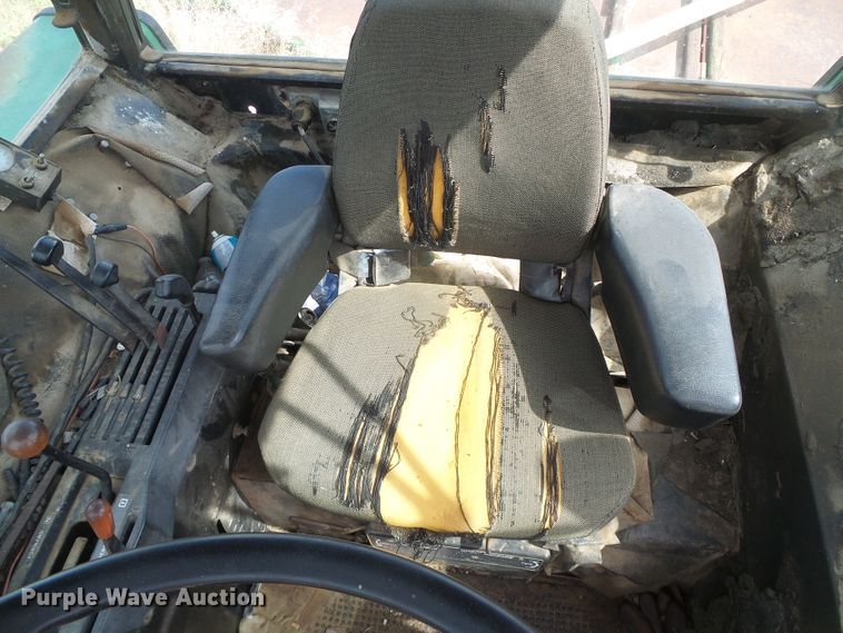 image for item DF8997 1981 John Deere 4640  tractor