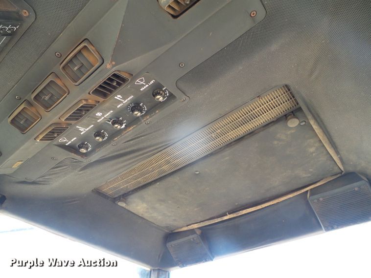 image for item DF8997 1981 John Deere 4640  tractor