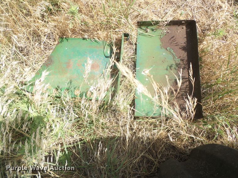 image for item DF8997 1981 John Deere 4640  tractor