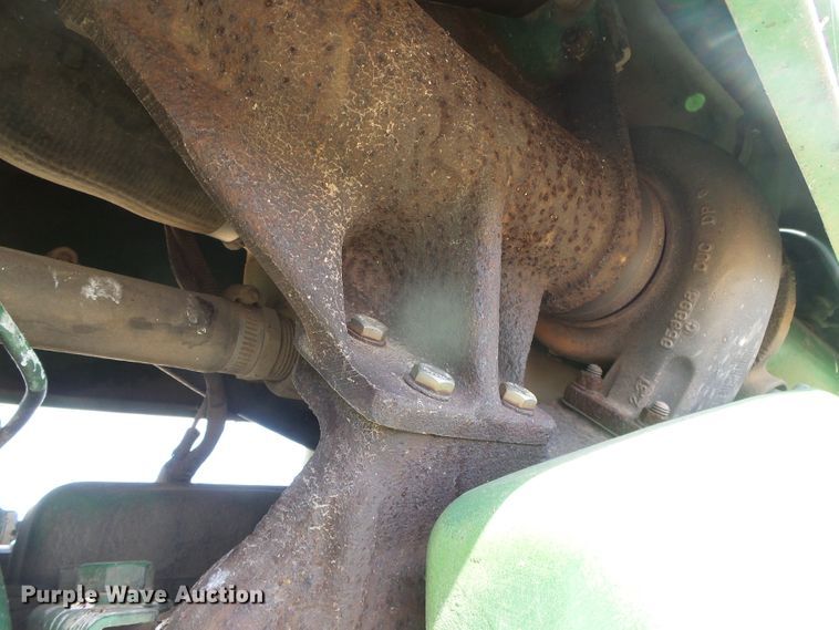 image for item DF8997 1981 John Deere 4640  tractor