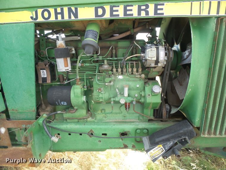 image for item DF8997 1981 John Deere 4640  tractor