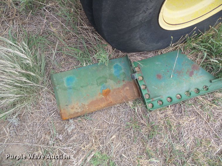 image for item DF8997 1981 John Deere 4640  tractor