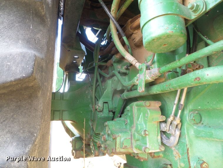 image for item DF8997 1981 John Deere 4640  tractor