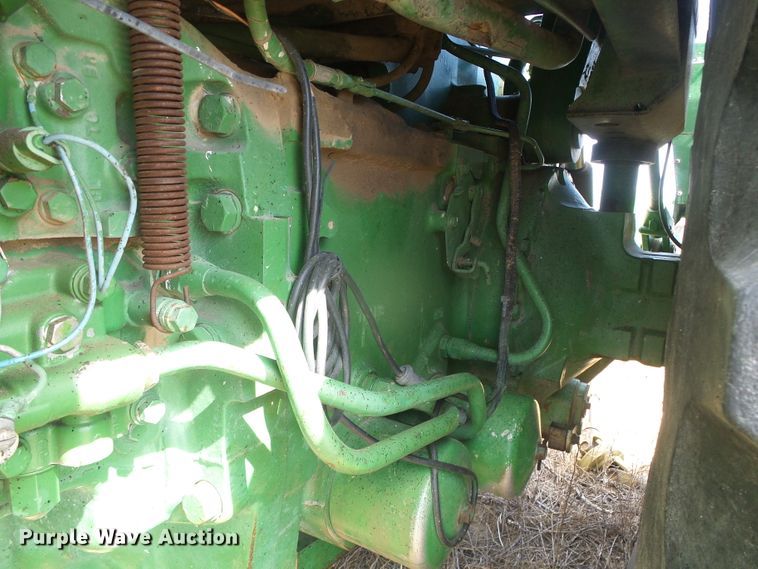 image for item DF8997 1981 John Deere 4640  tractor