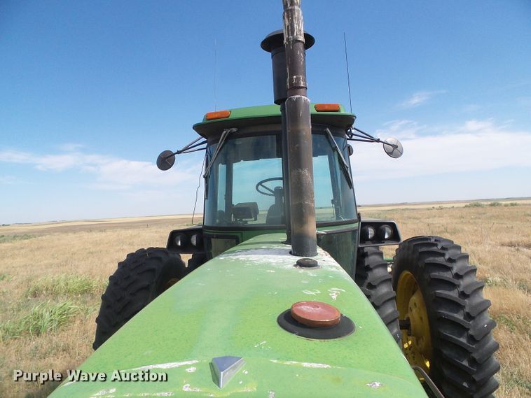 image for item DF8997 1981 John Deere 4640  tractor