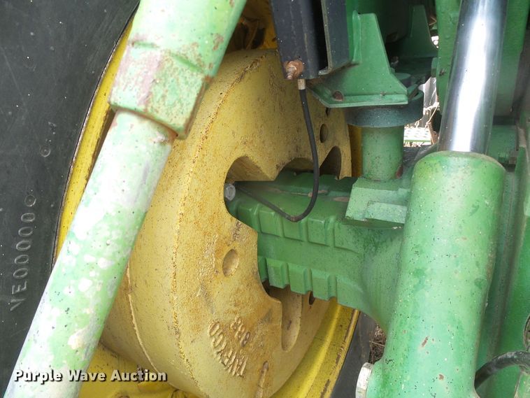 image for item DF8997 1981 John Deere 4640  tractor