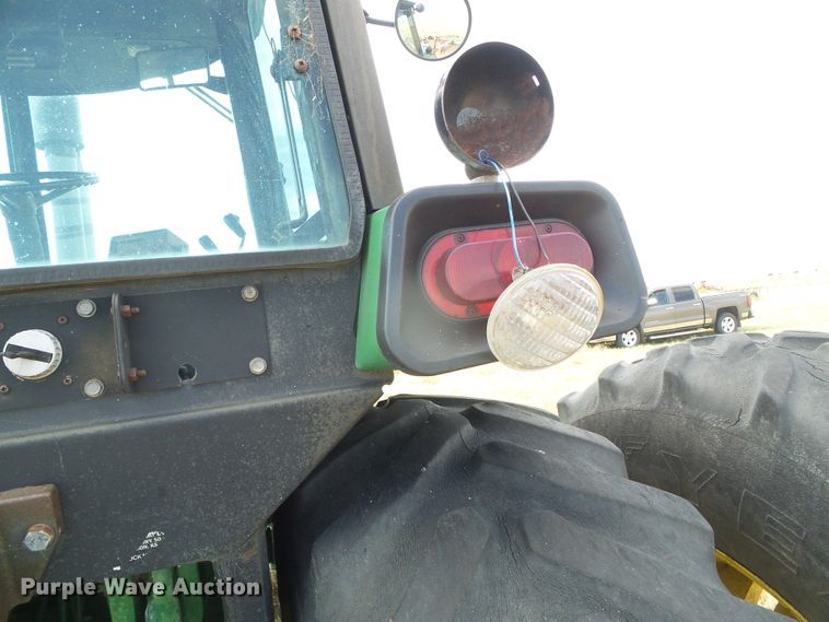 image for item DF8997 1981 John Deere 4640  tractor