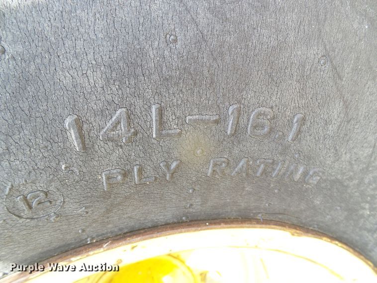 image for item DF8997 1981 John Deere 4640  tractor