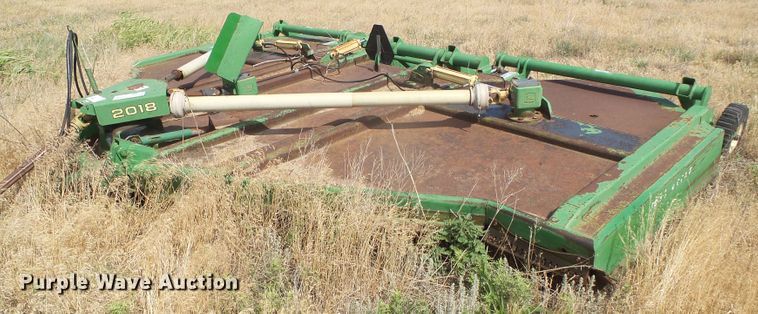image for item DF8998 John Deere 2018 batwing rotary mower