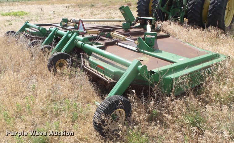 image for item DF8998 John Deere 2018 batwing rotary mower