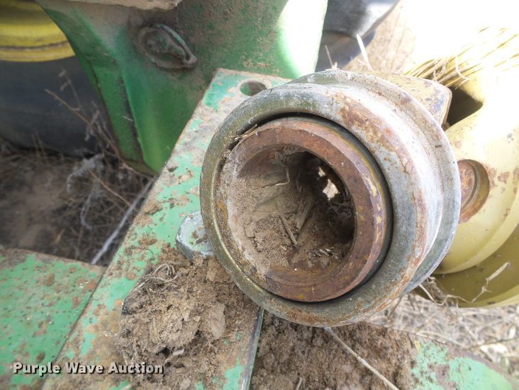 image for item DF8998 John Deere 2018 batwing rotary mower