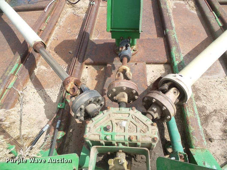 image for item DF8998 John Deere 2018 batwing rotary mower