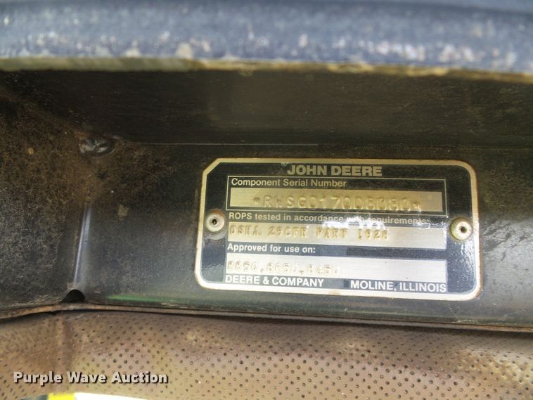 image for item DF8999 1984 John Deere 8650  4WD tractor