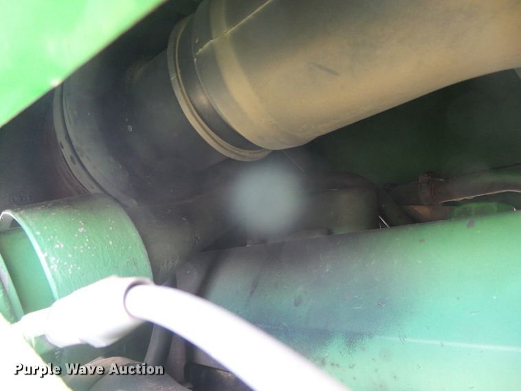 image for item DF8999 1984 John Deere 8650  4WD tractor