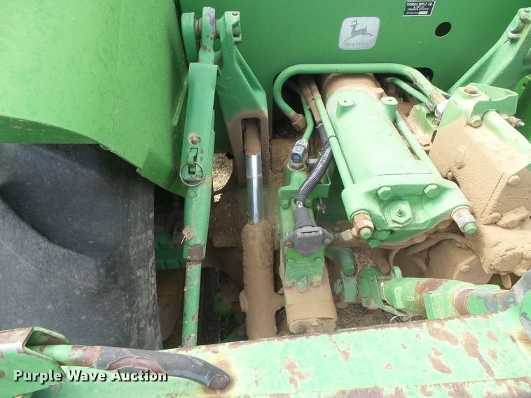 image for item DF8999 1984 John Deere 8650  4WD tractor