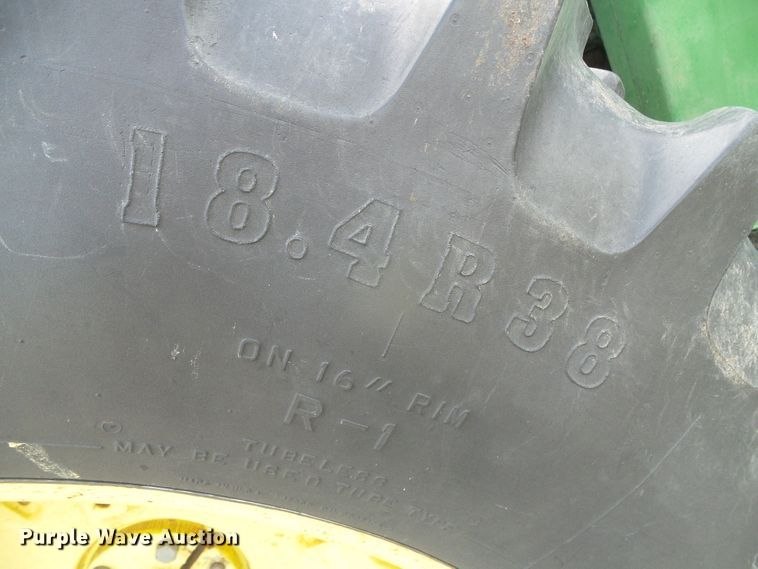 image for item DF8999 1984 John Deere 8650  4WD tractor