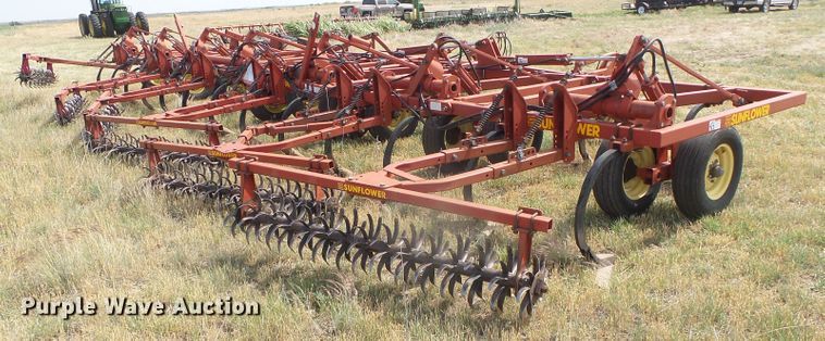 image for item DG0006 1996 Sunflower Fallow King field cultivator