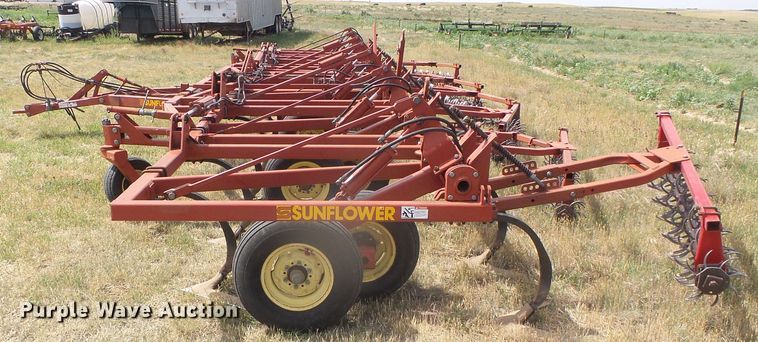 image for item DG0006 1996 Sunflower Fallow King field cultivator