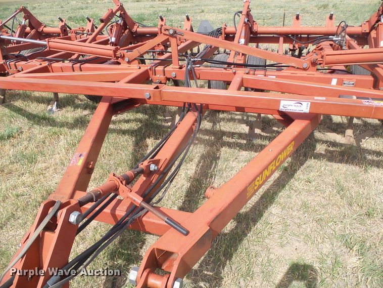 image for item DG0006 1996 Sunflower Fallow King field cultivator