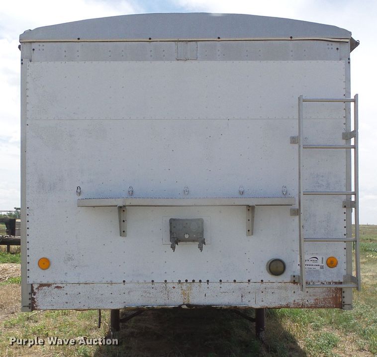 image for item DG0007 1983 Corn Husker 600-121382-2060 double hopper bottom grain trailer