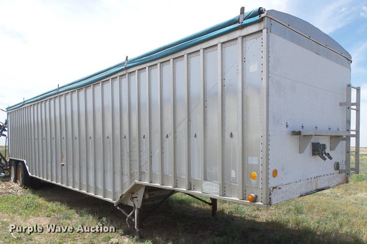 image for item DG0007 1983 Corn Husker 600-121382-2060 double hopper bottom grain trailer