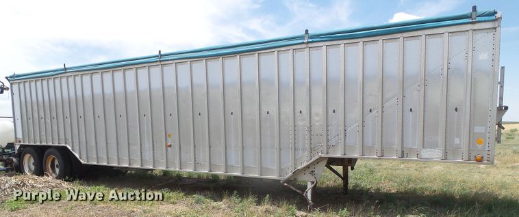 image for item DG0007 1983 Corn Husker 600-121382-2060 double hopper bottom grain trailer