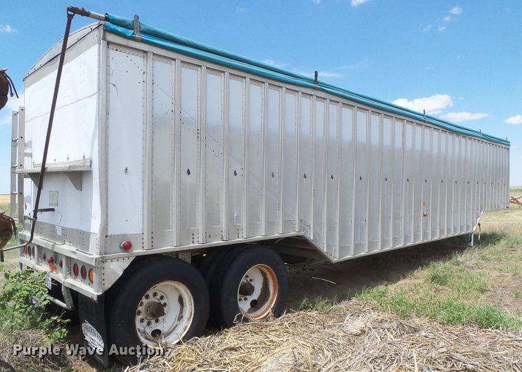 image for item DG0007 1983 Corn Husker 600-121382-2060 double hopper bottom grain trailer