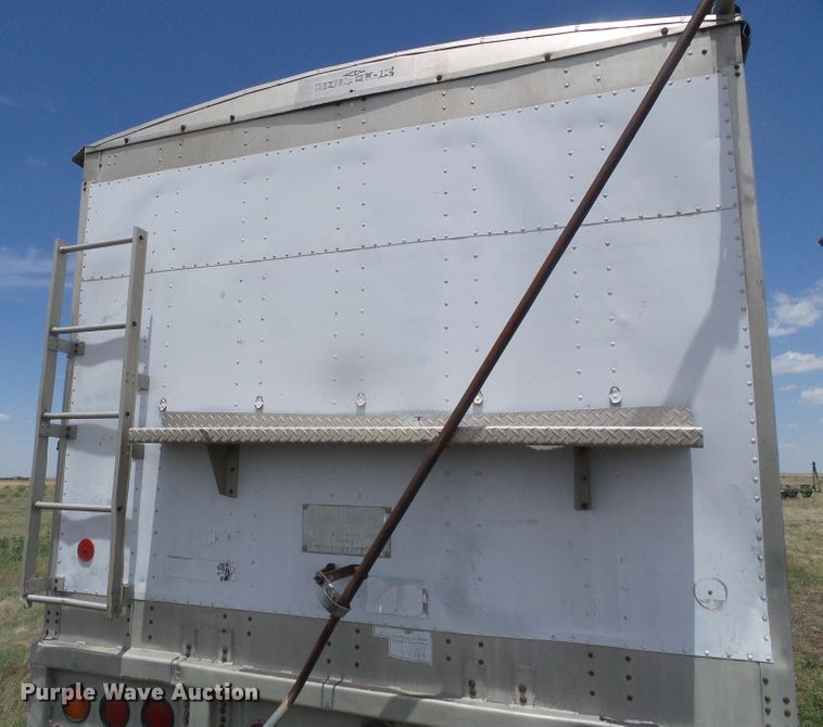 image for item DG0007 1983 Corn Husker 600-121382-2060 double hopper bottom grain trailer