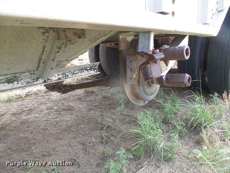 image for item DG0007 1983 Corn Husker 600-121382-2060 double hopper bottom grain trailer