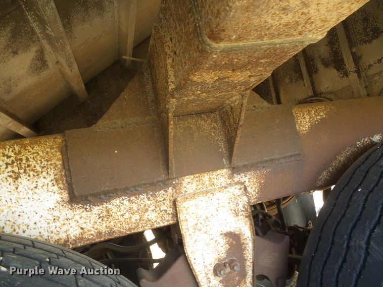 image for item DG0007 1983 Corn Husker 600-121382-2060 double hopper bottom grain trailer