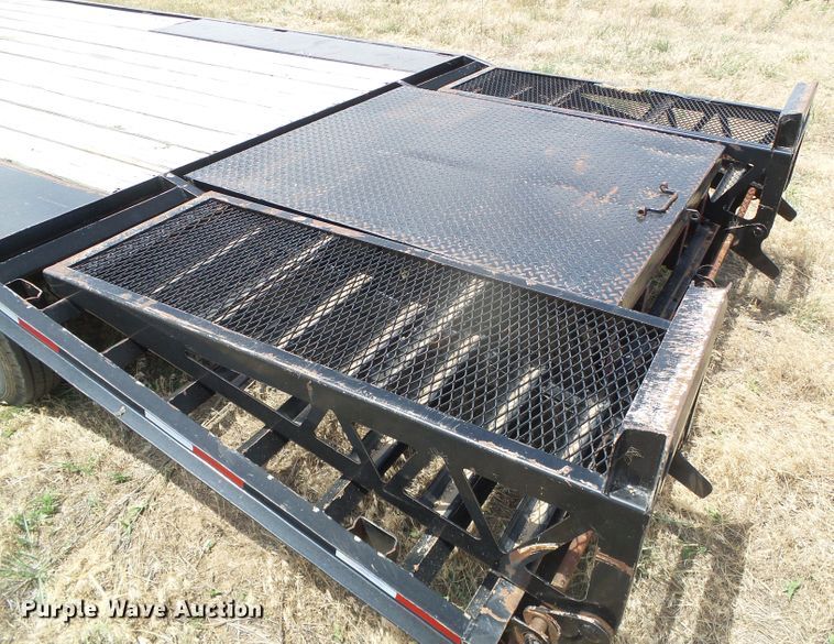 image for item DG0011 1999 Featherlite 5595 equipment trailer